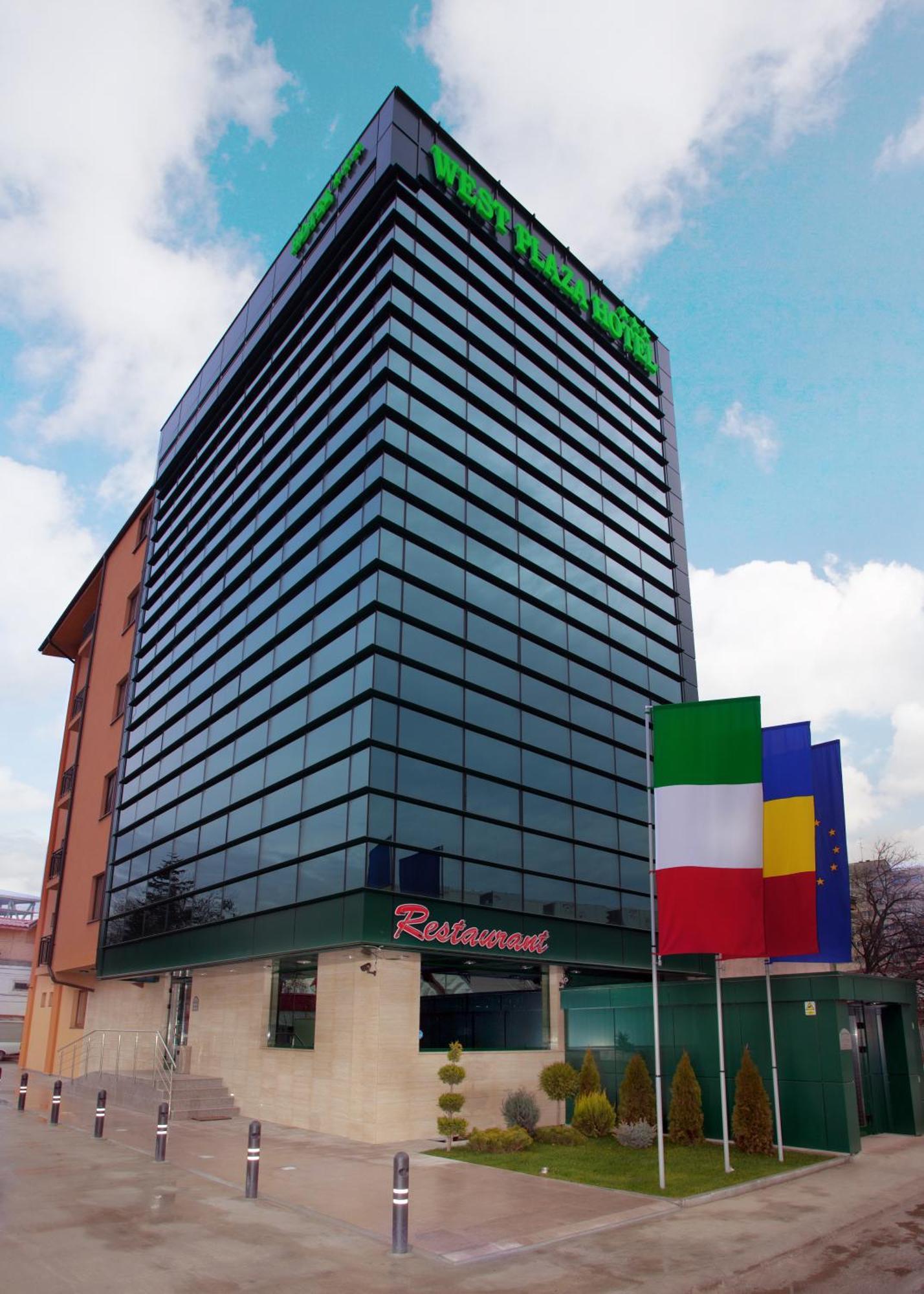 West Plaza Hotel Bukares Bagian luar foto